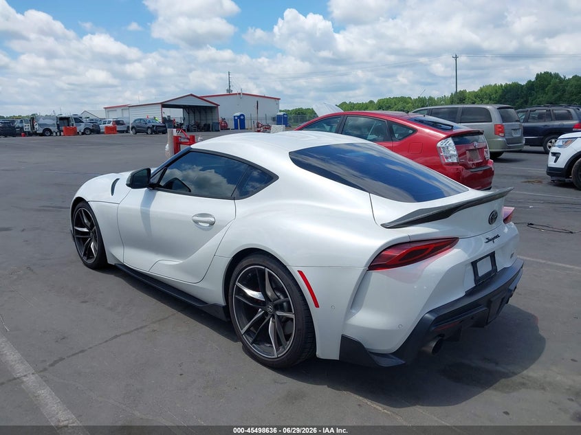 2020 Toyota Supra VIN WZ1DB4C02LW025595 IAAI salvage auction — RIGHT SIDE, Salvage Title, sold $20,825 on 2026-08-12 (photo 3)