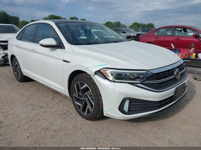2022 Volkswagen Jetta VIN 3VWGM7BU7NM029878 IAAI salvage auction — SIDE, Salvage Title, sold $6,100 on 2026-08-12 (photo 1)