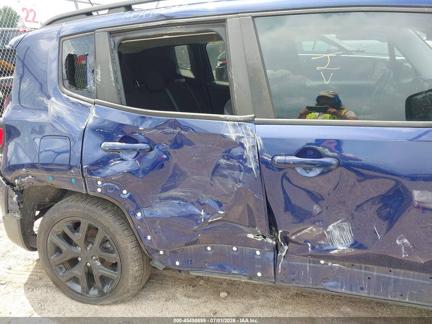 2017 Jeep Renegade VIN ZACCJABB0HPE94588 IAAI salvage auction — REAR END, Wait Title, sold $1,575 on 2026-08-20 (photo 6)
