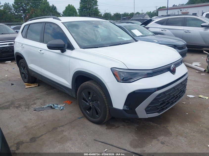 2025 Volkswagen Taos VIN 3VV5C7B2XSM024554 — IAAI salvage auction photo
