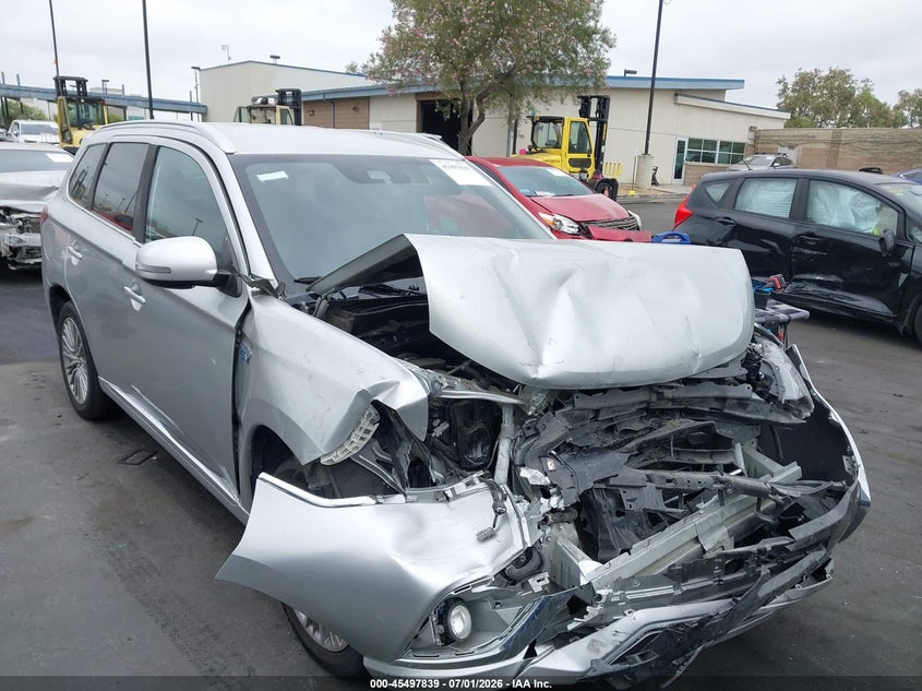 2022 Mitsubishi VIN JA4J2VA73NZ065672 IAAI salvage auction — FRONT END, Salvage Title, sold $3,150 on 2026-07-31 (photo 1)