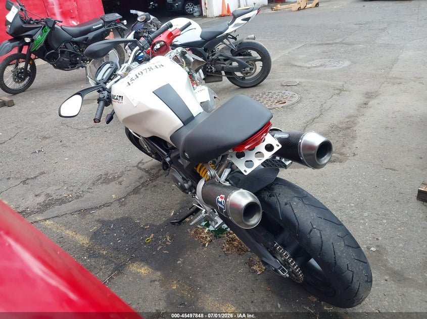 2009 Ducati Monster VIN ZDM1RADN79B001156 IAAI salvage auction — RIGHT FRONT, Salvage (Oregon), sold $1,100 on 2026-08-20 (photo 3)