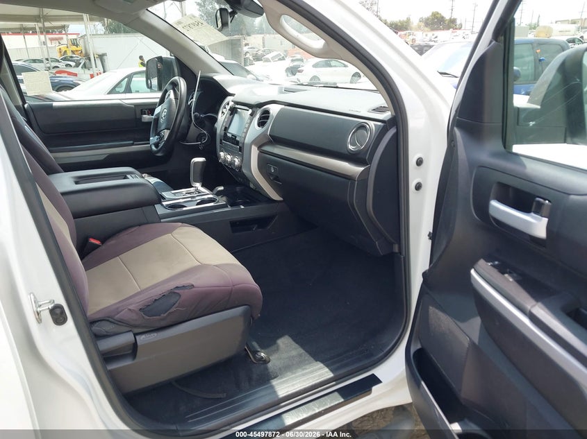 2020 Toyota Tundra VIN 5TFRY5F13LX267657 IAAI salvage auction — RIGHT SIDE, Salvage (California), sold $9,400 on 2026-07-29 (photo 5)