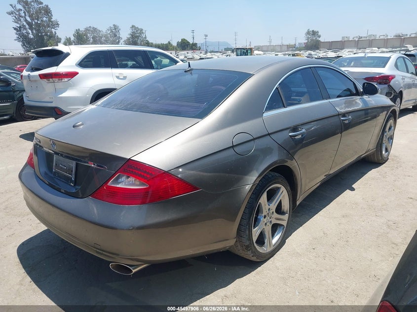 2006 Mercedes-benz Cls-class VIN WDDDJ75X56A014787 IAAI salvage auction — LEFT REAR, Salvage (California), sold $800 on 2026-07-08 (photo 4)