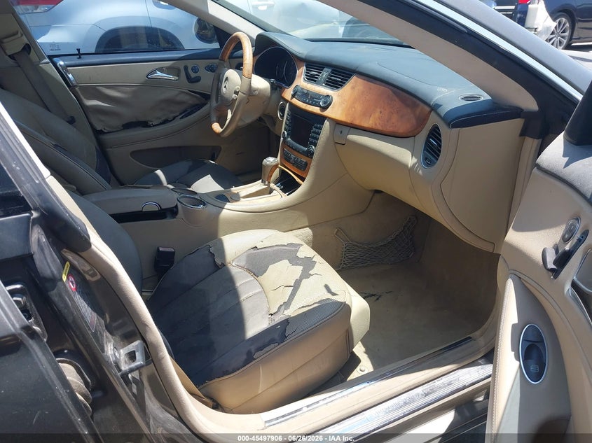 2006 Mercedes-benz Cls-class VIN WDDDJ75X56A014787 IAAI salvage auction — LEFT REAR, Salvage (California), sold $800 on 2026-07-08 (photo 5)