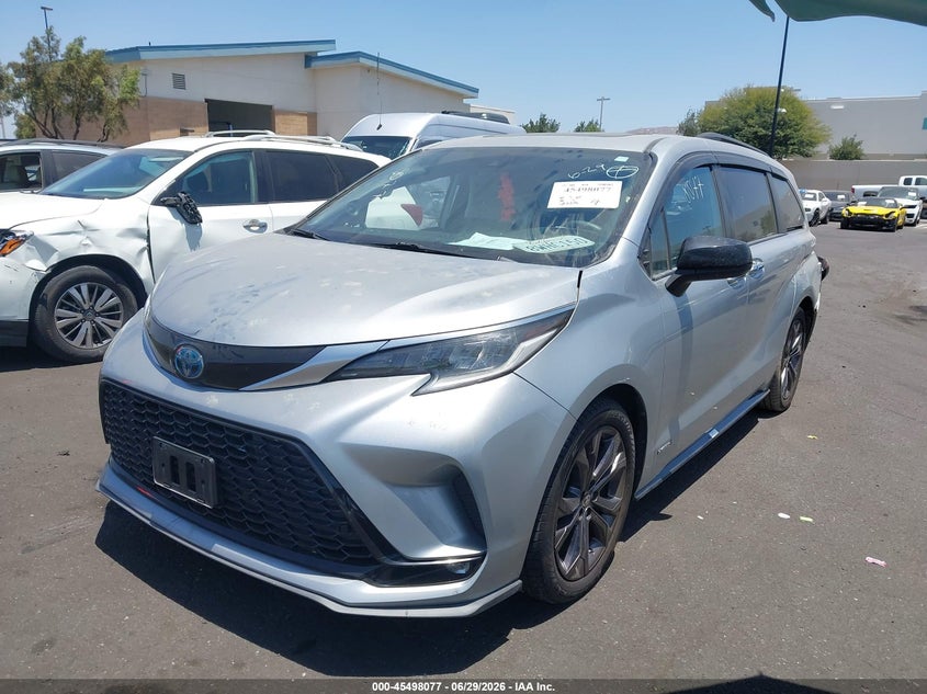 2021 Toyota Sienna VIN 5TDDRKEC9MS039341 IAAI salvage auction — SIDE, Salvage Title, sold $11,100 on 2026-07-31 (photo 2)