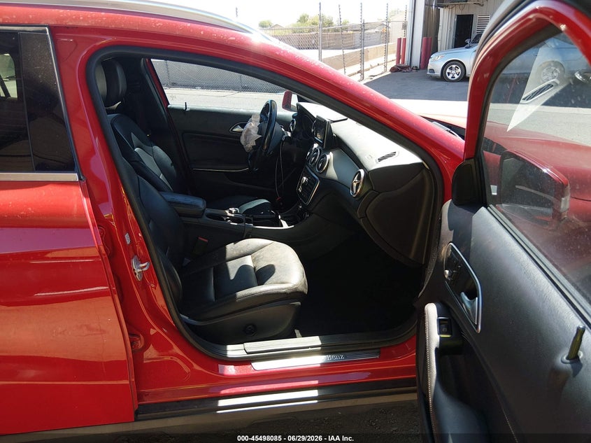 2015 Mercedes-benz Gla-klasse VIN WDCTG4GB4FJ079953 IAAI salvage auction — FRONT END, Salvage Title, sold $2,300 on 2026-08-18 (photo 5)