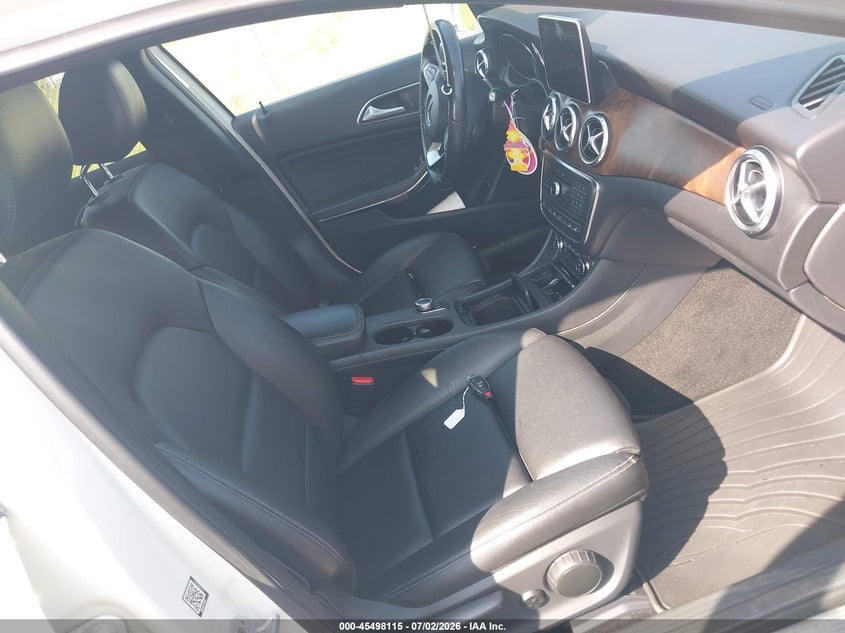 2016 Mercedes-benz Gla-klasse VIN WDCTG4GB4GJ188530 IAAI salvage auction — LEFT SIDE, Wait Title, sold $3,150 on 2026-08-11 (photo 5)