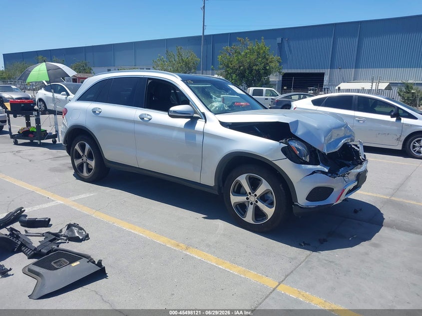 2016 Mercedes-benz Glc VIN WDC0G4JB8GF048575 IAAI salvage auction — FRONT & REAR, Salvage (California), sold $2,550 on 2026-08-03 (photo 1)