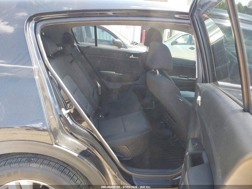 2017 Kia Sportage VIN KNDPM3AC7H7233566 IAAI salvage auction — NORMAL WEAR, Repossession Paperwork (Georgia), sold $525 on 2026-07-16 (photo 8)