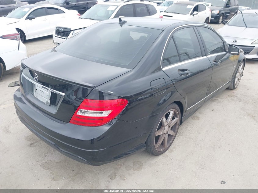 2012 Mercedes-benz C-klasse VIN WDDGF4HB3CR205411 IAAI salvage auction — LEFT SIDE, Salvage (California), sold $1,200 on 2026-07-29 (photo 4)