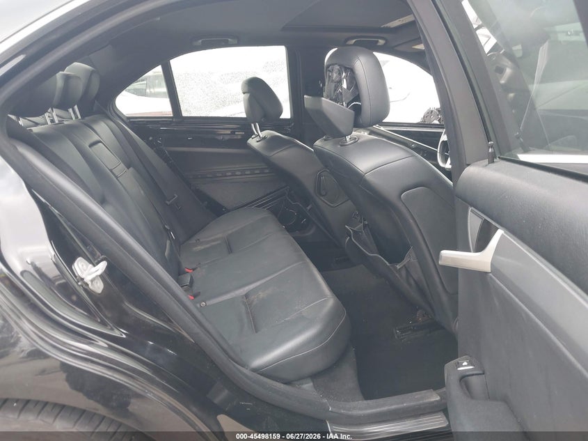 2012 Mercedes-benz C-klasse VIN WDDGF4HB3CR205411 IAAI salvage auction — LEFT SIDE, Salvage (California), sold $1,200 on 2026-07-29 (photo 8)
