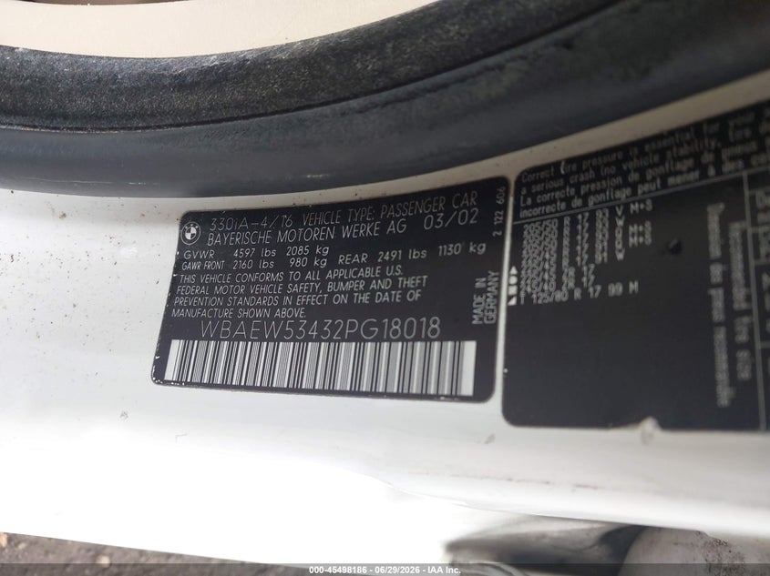 2002 BMW 3er VIN WBAEW53432PG18018 IAAI salvage auction — FRONT END, Salvage Title, sold $200 on 2026-07-21 (photo 9)