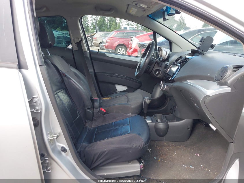 2015 Chevrolet Spark VIN KL8CD6S94FC720644 IAAI salvage auction — NORMAL WEAR, Rebuilt-Non-Public (Washington), sold $375 on 2026-07-29 (photo 5)