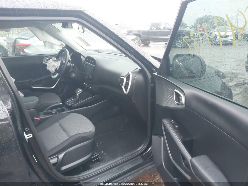 2021 Kia Soul VIN KNDJ23AU4M7148232 IAAI salvage auction — FRONT & REAR, Salvage (Indiana), sold $1,600 on 2026-08-01 (photo 4)