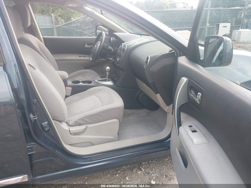 2014 Nissan Rogue VIN JN8AS5MV8EW710936 IAAI salvage auction — NORMAL WEAR, Clear (Maryland), sold $375 on 2026-07-30 (photo 5)