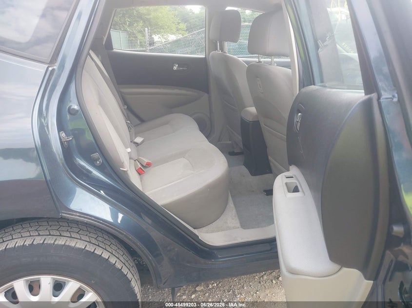 2014 Nissan Rogue VIN JN8AS5MV8EW710936 IAAI salvage auction — NORMAL WEAR, Clear (Maryland), sold $375 on 2026-07-30 (photo 8)