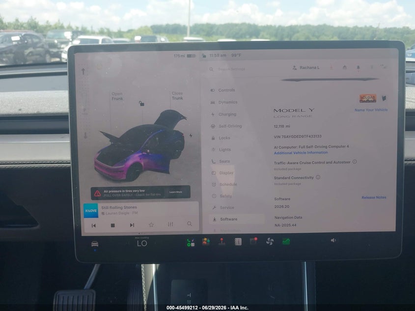 2026 Tesla Model y VIN 7SAYGDED9TF433133 IAAI salvage auction — RIGHT FRONT, Salvage Title, sold $19,950 on 2026-08-27 (photo 7)