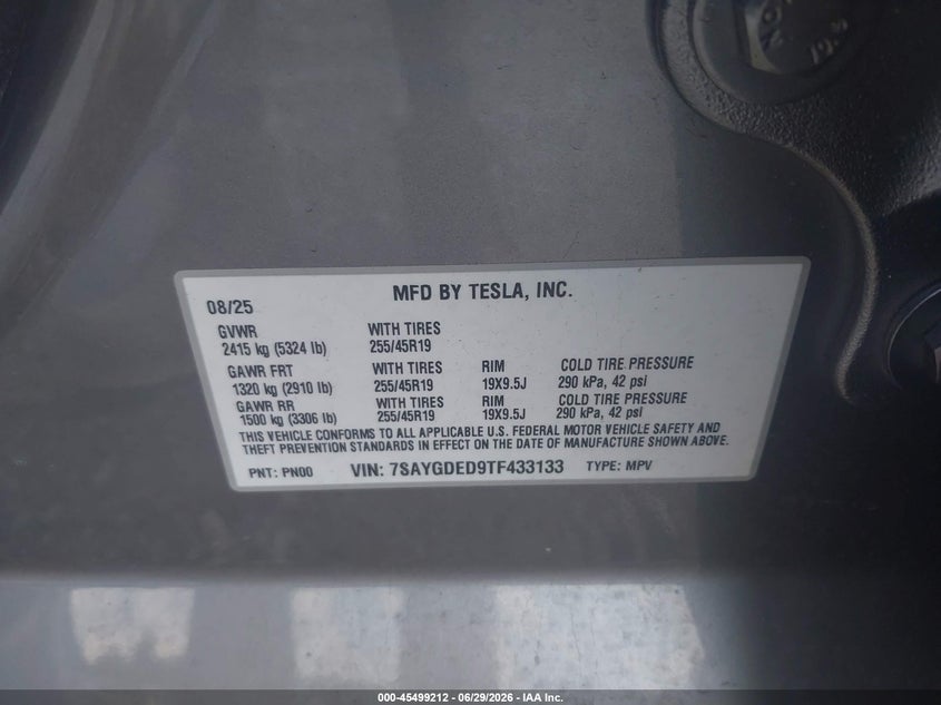 2026 Tesla Model y VIN 7SAYGDED9TF433133 IAAI salvage auction — RIGHT FRONT, Salvage Title, sold $19,950 on 2026-08-27 (photo 9)