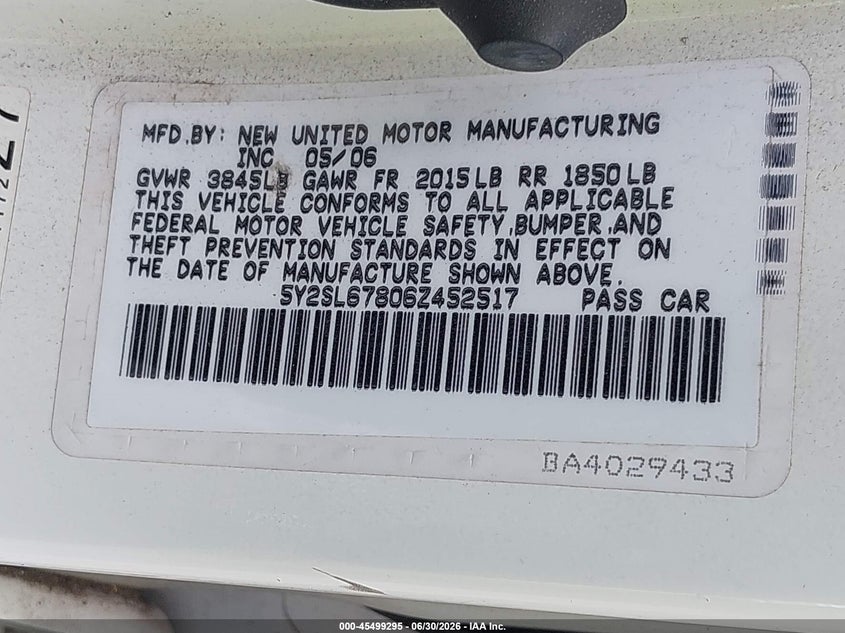 2006 Pontiac Vibe VIN 5Y2SL67806Z452517 IAAI salvage auction — NORMAL WEAR, Clear (New Jersey), sold $750 on 2026-07-06 (photo 9)