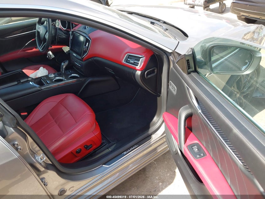2020 Maserati Ghibli VIN ZAM57XSSXL1349914 IAAI salvage auction — RIGHT FRONT, Salvage (Texas), sold $7,400 on 2026-08-06 (photo 5)