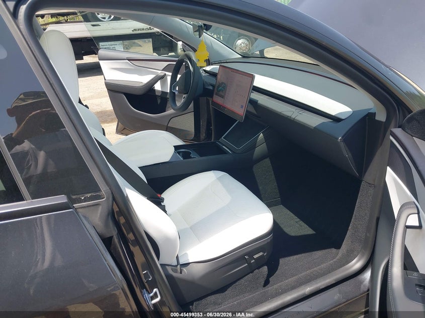 2026 Tesla Model y VIN 7SAYGDED6TF441805 IAAI salvage auction — REAR END, Salvage Title, sold $18,400 on 2026-09-05 (photo 5)