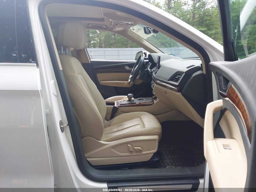 2018 Audi Q5 VIN WA1BNAFY1J2096072 IAAI salvage auction — NORMAL WEAR, Clear (New Jersey), sold $4,600 on 2026-07-29 (photo 5)