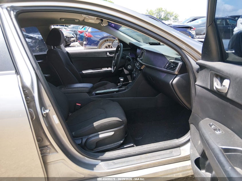 2017 Kia Optima VIN 5XXGT4L38HG154436 IAAI salvage auction — FRONT END, Salvage (Tennessee), sold $25 on 2026-07-30 (photo 5)