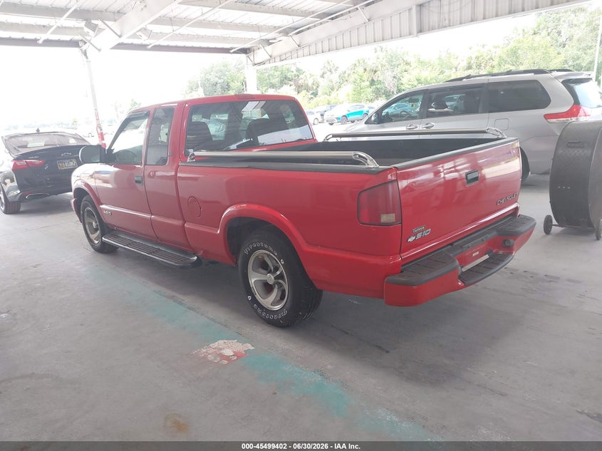 2000 Chevrolet S-10 VIN 1GCCS1958Y8251261 IAAI salvage auction — NORMAL WEAR, Clear (Florida), sold $525 on 2026-07-08 (photo 3)