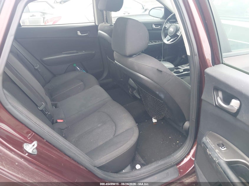2019 Kia Optima VIN 5XXGT4L33KG282025 IAAI salvage auction — NORMAL WEAR, Clear (Montana), sold $700 on 2026-07-28 (photo 8)