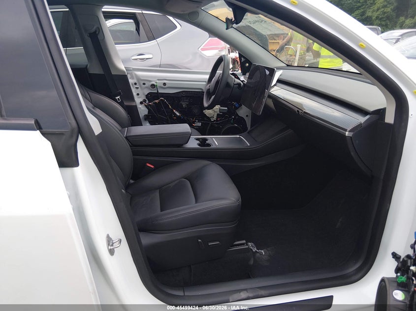 2025 Tesla Model y VIN 7SAYGDEF7SF310110 IAAI salvage auction — FRONT END, Salvage (Rhode Island), sold $12,600 on 2026-08-02 (photo 5)