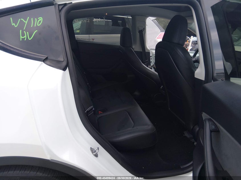 2025 Tesla Model y VIN 7SAYGDEF7SF310110 IAAI salvage auction — FRONT END, Salvage (Rhode Island), sold $12,600 on 2026-08-02 (photo 7)