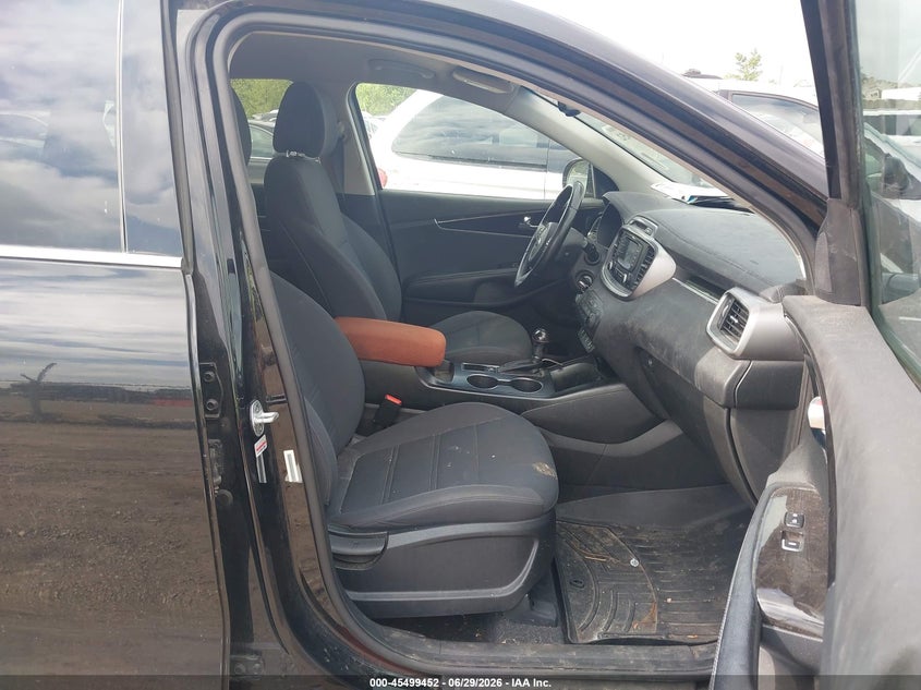 2016 Kia Sorento VIN 5XYPG4A54GG015181 IAAI salvage auction — NORMAL WEAR, Clear (Illinois), sold $1,700 on 2026-07-15 (photo 5)
