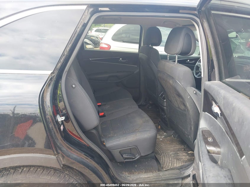 2016 Kia Sorento VIN 5XYPG4A54GG015181 IAAI salvage auction — NORMAL WEAR, Clear (Illinois), sold $1,700 on 2026-07-15 (photo 8)