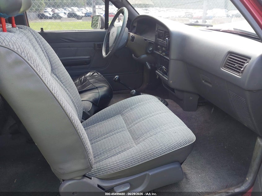 1992 Toyota Pickup VIN JT4VN13D4N5094499 IAAI salvage auction — FRONT END, Salvage (North Carolina), sold $3,050 on 2026-07-16 (photo 5)