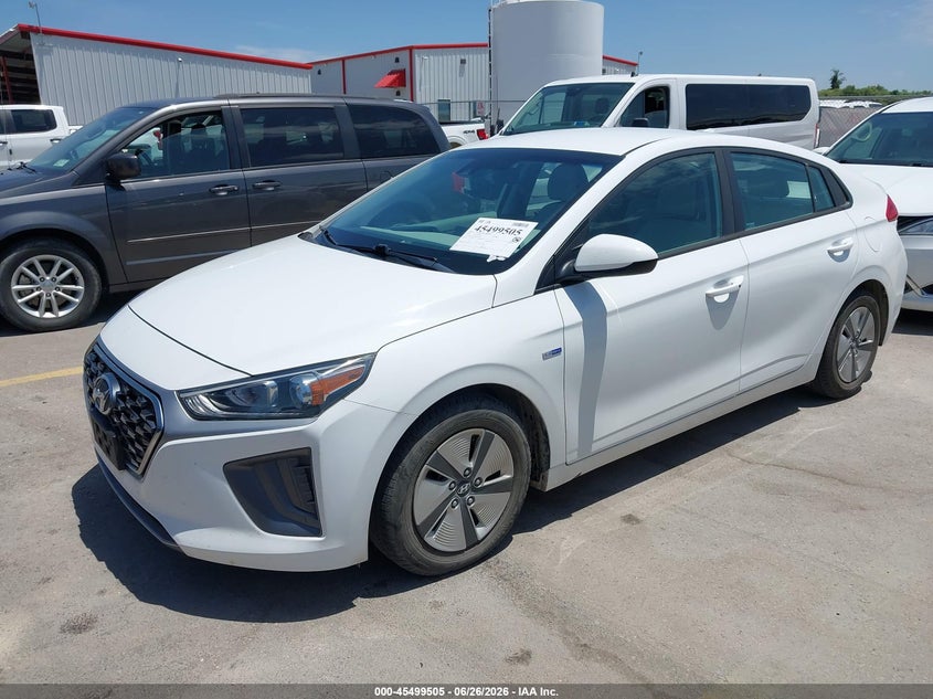 2020 Hyundai Ioniq hybrid VIN KMHC65LC4LU233354 IAAI salvage auction — NORMAL WEAR, Sf97 (Texas), sold $8,175 on 2026-08-04 (photo 2)