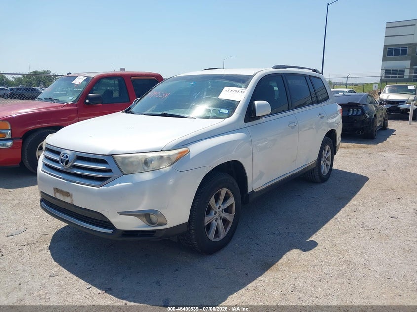 2013 Toyota Highlander VIN 5TDZA3EH2DS041690 IAAI salvage auction — REAR END, Salvage (Texas), sold $4,550 on 2026-07-17 (photo 2)
