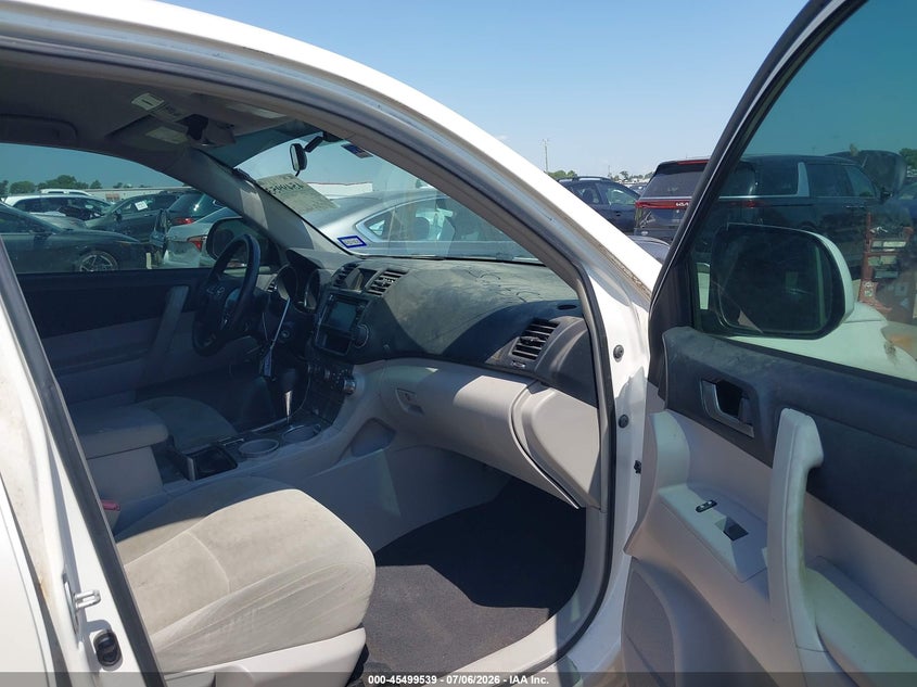 2013 Toyota Highlander VIN 5TDZA3EH2DS041690 IAAI salvage auction — REAR END, Salvage (Texas), sold $4,550 on 2026-07-17 (photo 5)