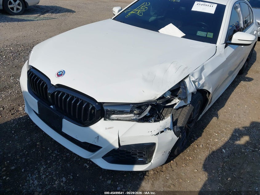 2023 BMW 5er VIN WBA13BK03PCM39168 IAAI salvage auction — FRONT END, Mv-907A (New York), sold $25,650 on 2026-07-13 (photo 6)