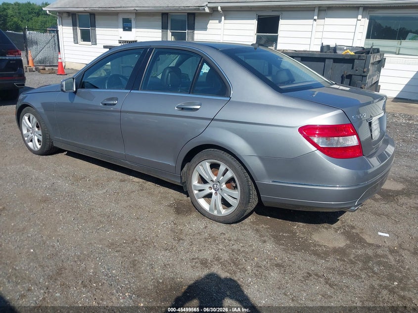 2011 Mercedes-benz C-klasse VIN WDDGF8BB9BR159534 IAAI salvage auction — WATER/FLOOD, Salvage (Pennsylvania), sold $825 on 2026-08-19 (photo 3)