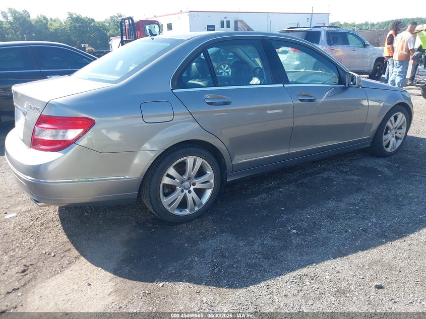 2011 Mercedes-benz C-klasse VIN WDDGF8BB9BR159534 IAAI salvage auction — WATER/FLOOD, Salvage (Pennsylvania), sold $825 on 2026-08-19 (photo 4)