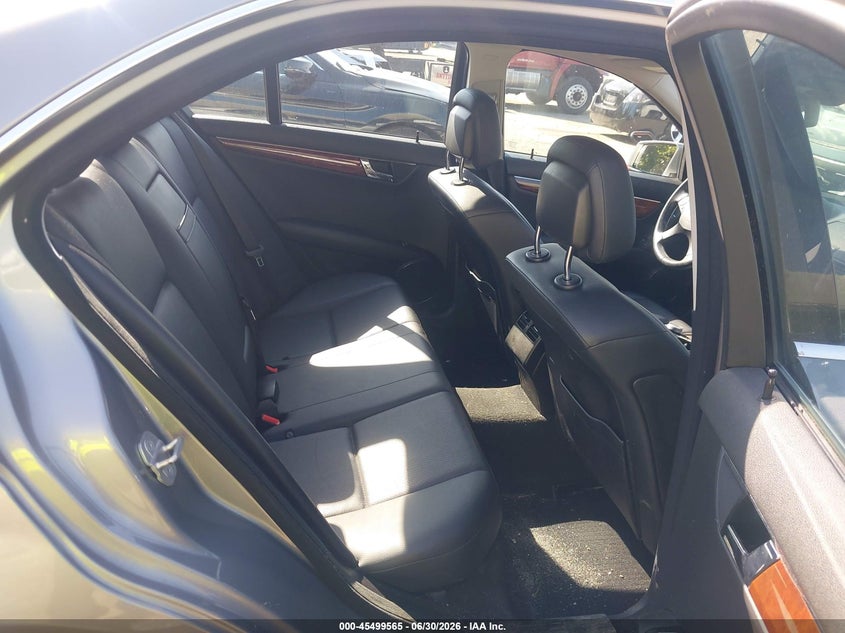 2011 Mercedes-benz C-klasse VIN WDDGF8BB9BR159534 IAAI salvage auction — WATER/FLOOD, Salvage (Pennsylvania), sold $825 on 2026-08-19 (photo 8)