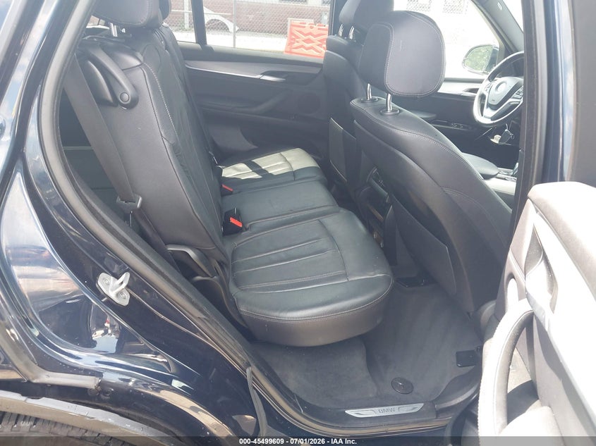 2017 BMW X5 VIN 5UXKR0C36H0V78554 IAAI salvage auction — RIGHT SIDE, Salvage Title, sold $2,550 on 2026-07-29 (photo 8)