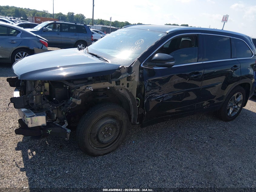 2018 Toyota Highlander VIN 5TDDZRFH5JS858457 IAAI salvage auction — UNKNOWN, Salvage Title, sold $10,100 on 2026-07-30 (photo 2)