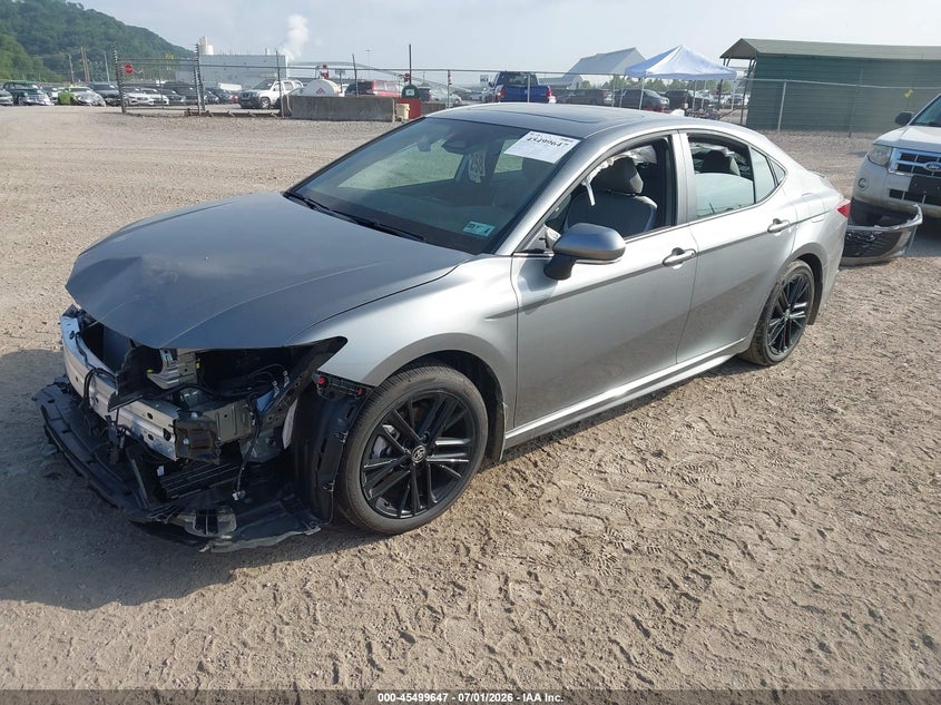 2026 Toyota Camry VIN 4T1DBADK5TU058188 IAAI salvage auction — RIGHT FRONT, Salvage Title, sold $12,500 on 2026-08-26 (photo 2)