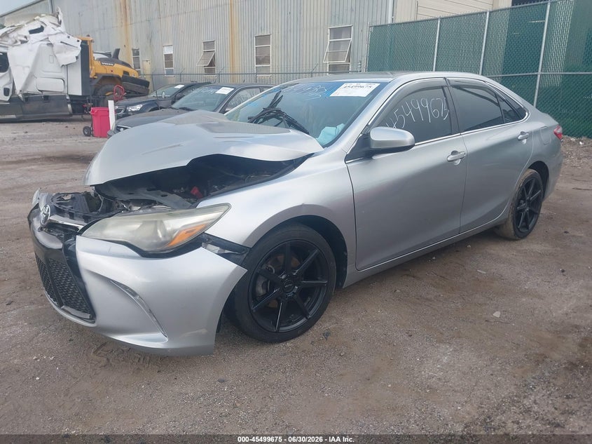 2015 Toyota Camry VIN 4T1BF1FK3FU480618 IAAI salvage auction — RIGHT FRONT, Salvage (Indiana), sold $825 on 2026-07-22 (photo 2)