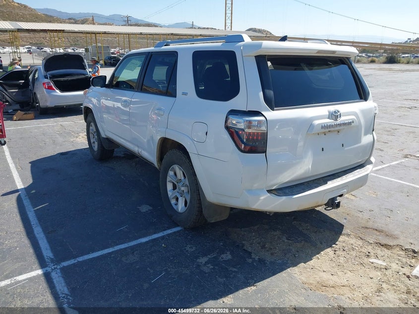 2014 Toyota 4runner VIN JTEBU5JR2E5165688 IAAI salvage auction — RIGHT SIDE, Salvage (California), sold $8,200 on 2026-07-19 (photo 3)
