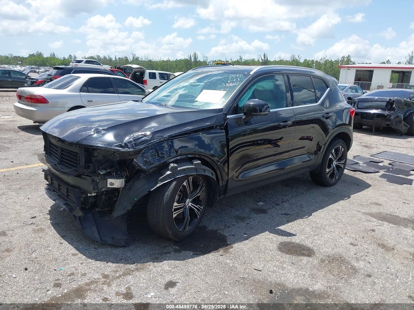 2020 Volvo Xc40 VIN YV4AC2HL7L2318807 IAAI salvage auction — FRONT END, Salvage Title, sold $4,150 on 2026-08-13 (photo 2)