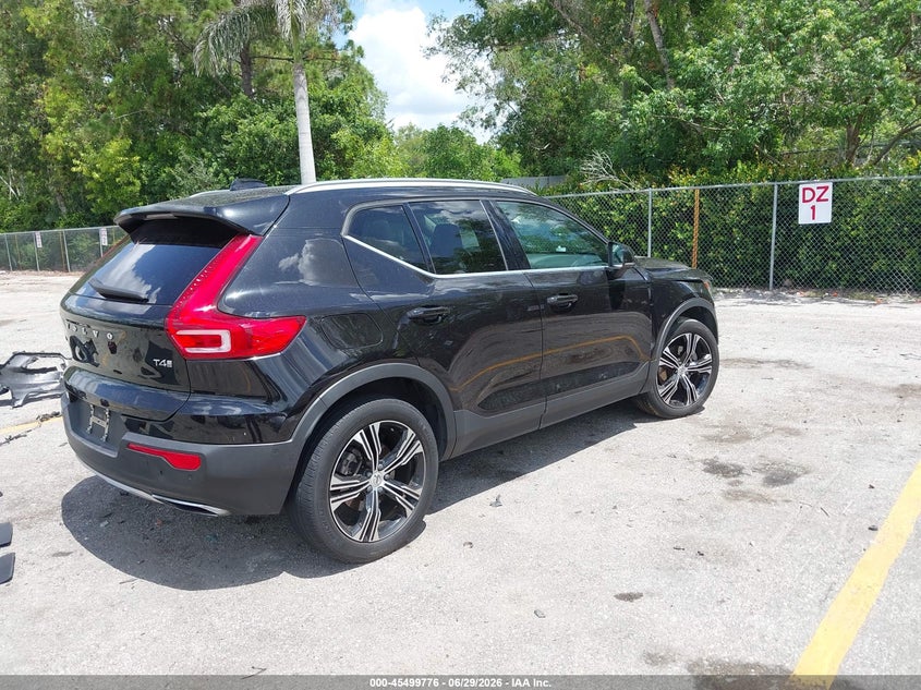 2020 Volvo Xc40 VIN YV4AC2HL7L2318807 IAAI salvage auction — FRONT END, Salvage Title, sold $4,150 on 2026-08-13 (photo 4)