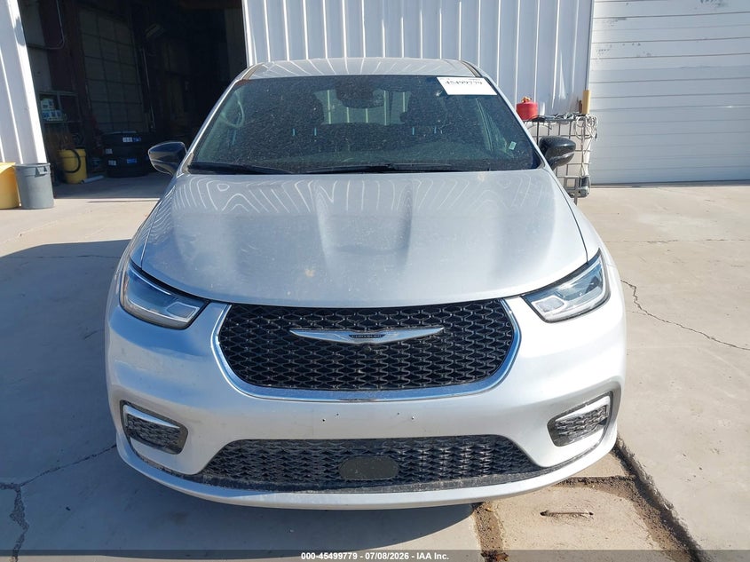 2026 Chrysler Pacifica VIN 2C4RC1BG8TR167599 IAAI salvage auction — WATER/FLOOD, Salvage Title, sold $10,600 on 2026-08-20 (photo 6)